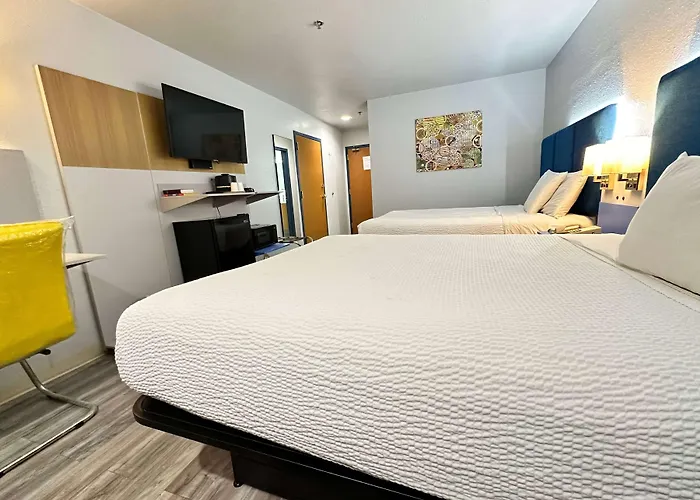 Microtel Inn & Suites By Wyndham Gallup - Pet Friendly
