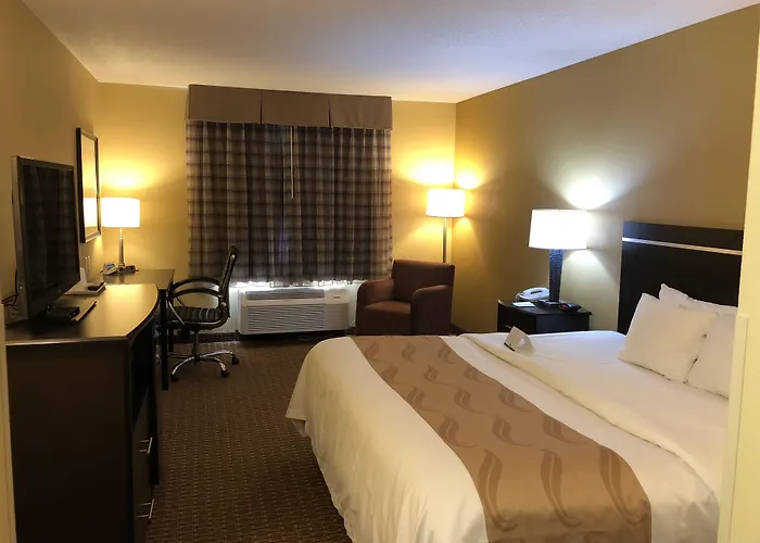 Quality Inn & Suites Sun Prairie Madison East