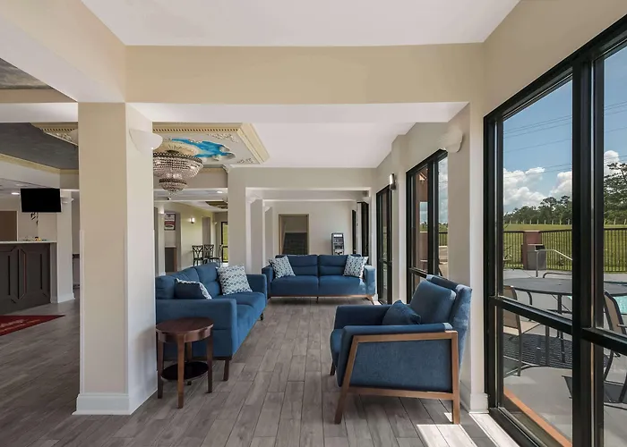 Econo Lodge Inn & Suites Diamondhead