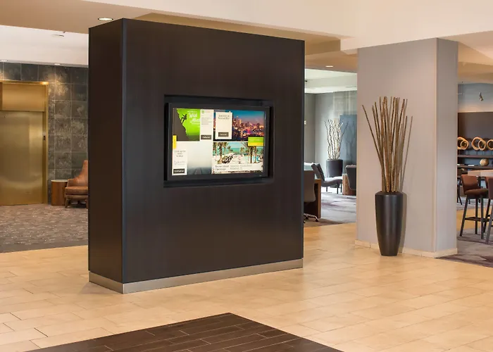 Courtyard By Marriott Seattle Federal Way Hotel