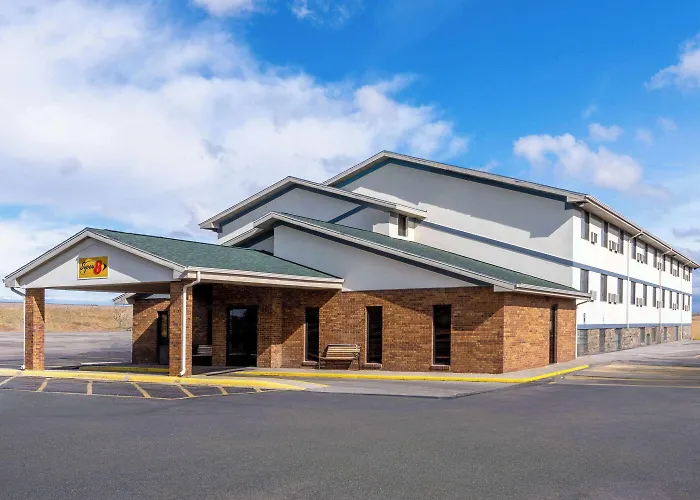Super 8 By Wyndham Cheyenne Wy Hotel