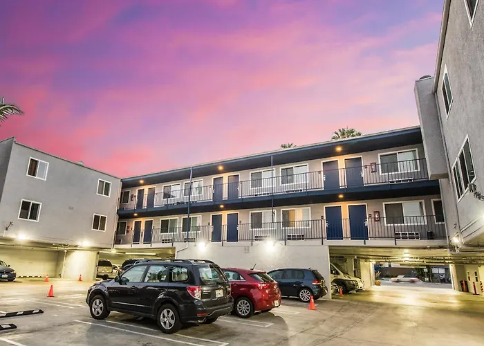 Travelodge By Wyndham Culver City