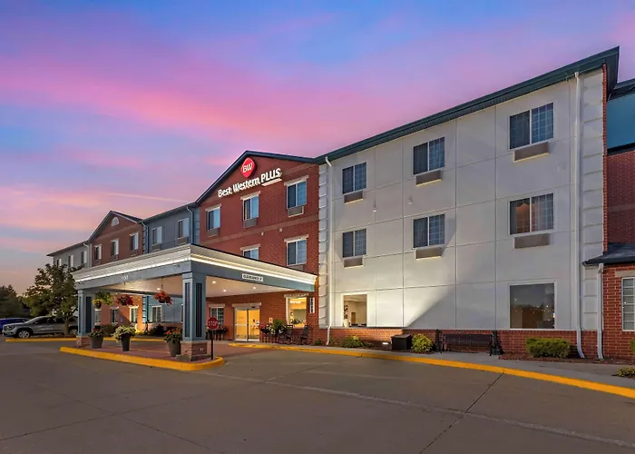 Best Western Plus Des Moines West Inn & Suites