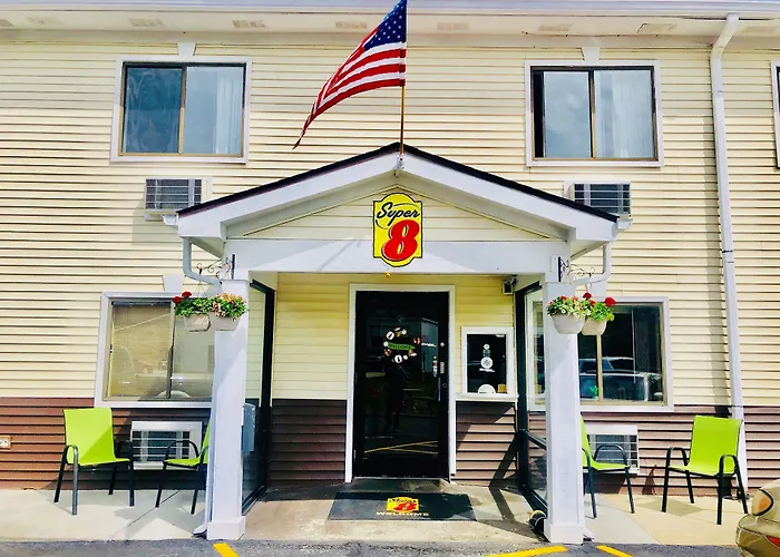 Super 8 By Wyndham Radcliff Ft. Knox Area Hotel
