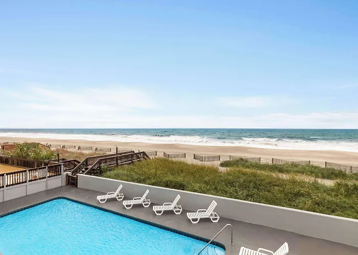 Days Inn By Wyndham -Beach Front