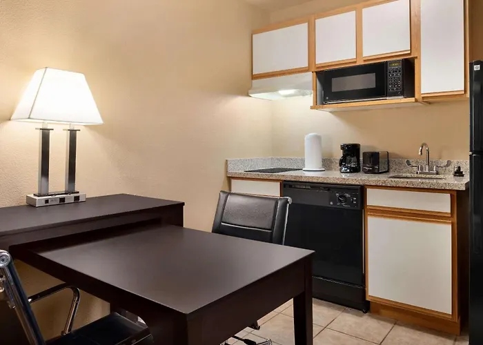 Hawthorn Extended Stay By Wyndham Milwaukee Airport