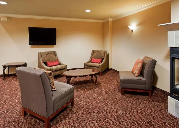 Holiday Inn Express & Suites Watsonville By Ihg