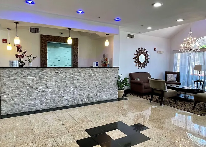Best Western Roanoke Inn & Suites
