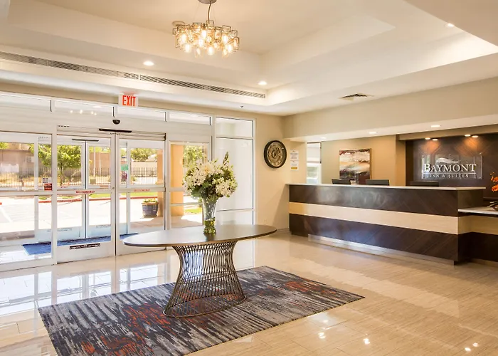 Baymont By Wyndham Albuquerque Airport Hotel