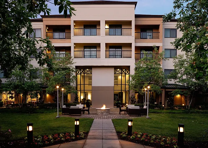 Courtyard By Marriott Springfield