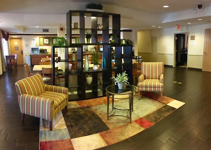 Baymont By Wyndham Airport
