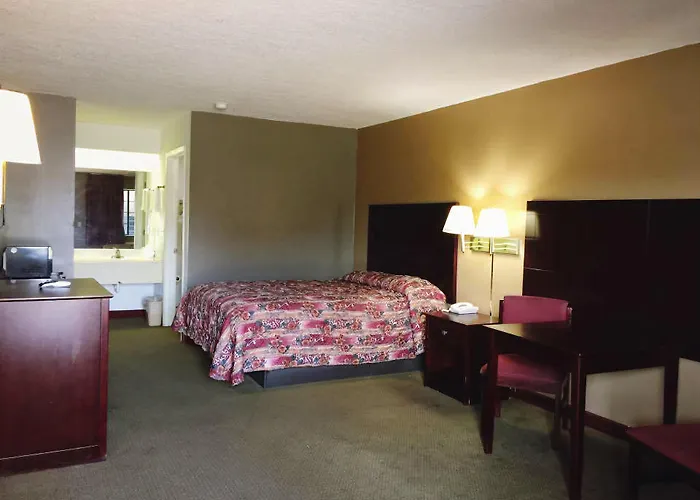 Majestic Inn Longview