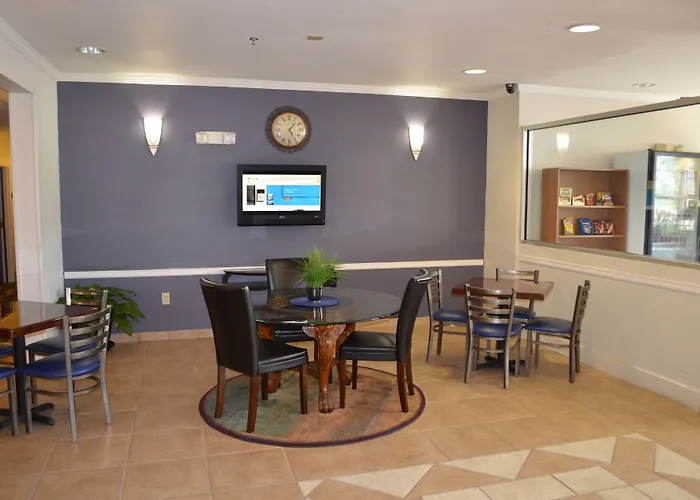 Stay Express Inn And Suites Atlanta Union City