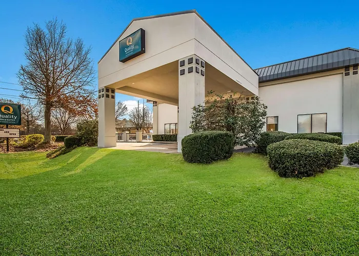 Quality Inn & Suites South