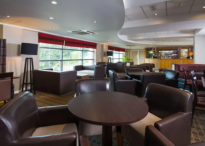 Holiday Inn Express London Luton Airport By Ihg