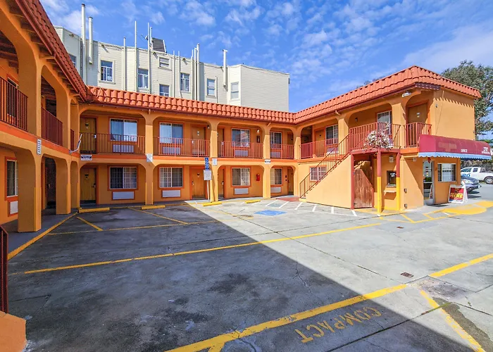 Inn At Golden Gate