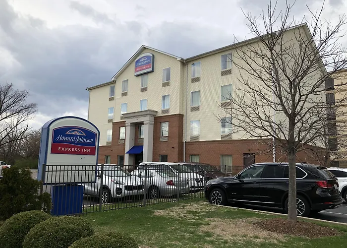 Howard Johnson By Wyndham Airport Louisville