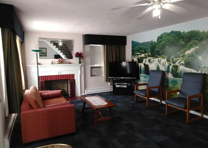 The Cardinal Inn