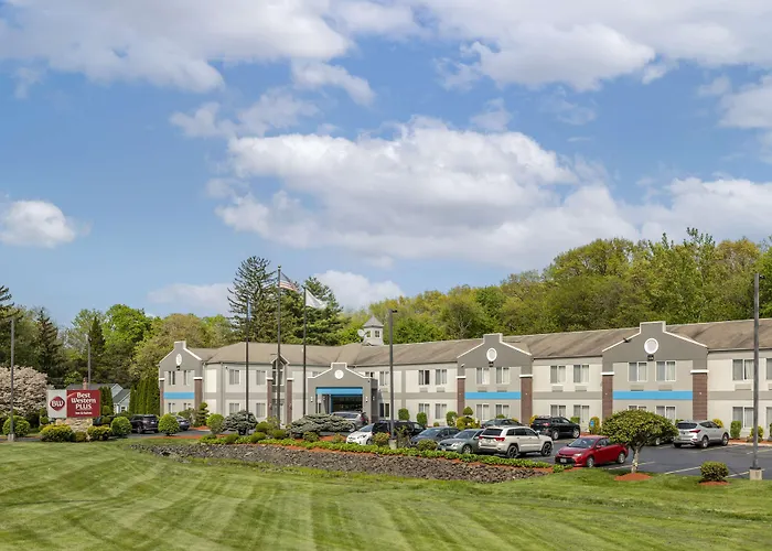 Best Western Plus New England Inn & Suites