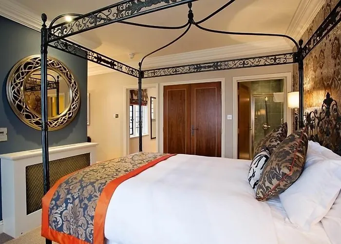 The White Hart Hotel Kingston upon Thames 