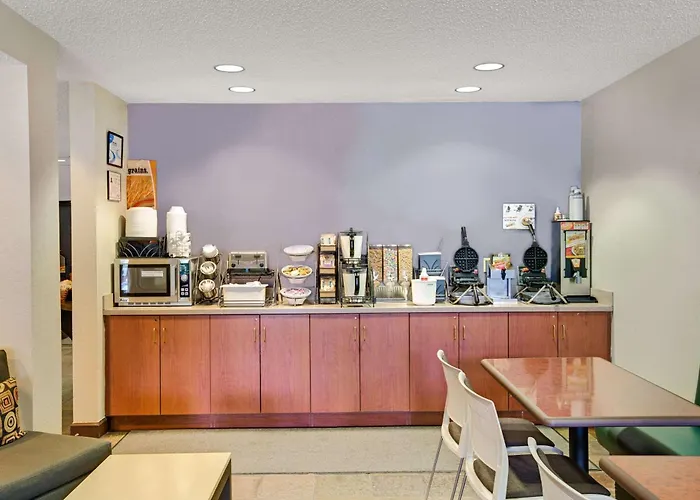 Microtel Inn & Suites By Wyndham Cherokee