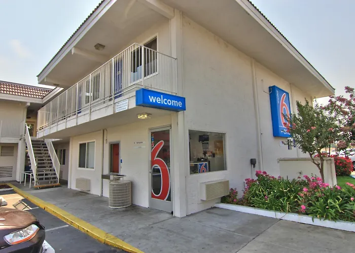 Motel 6-, Ca - Old North