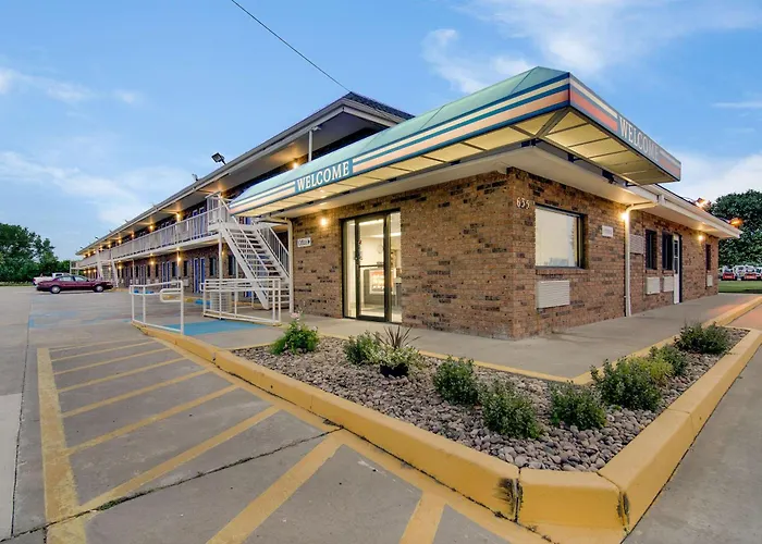 Motel 6-, Ks