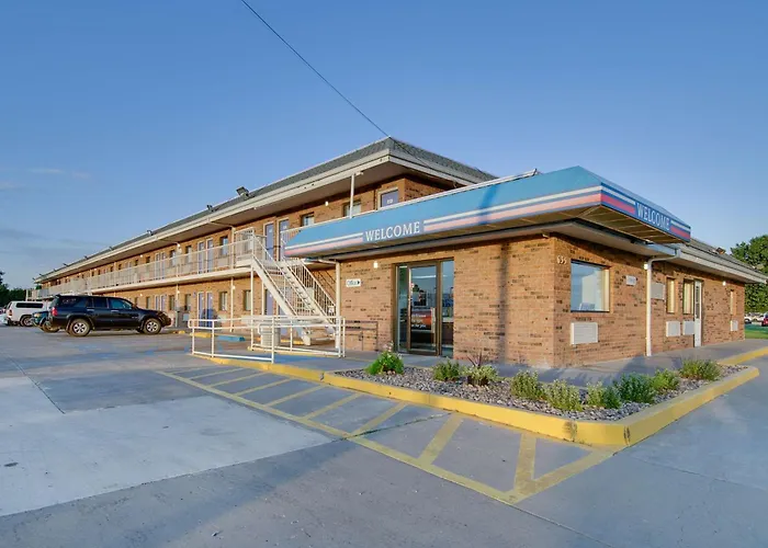 Motel 6-, Ks