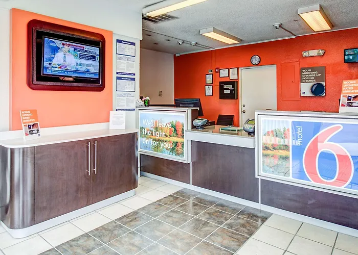 Travelodge By Wyndham Norfolk Airport