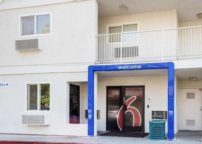 Motel 6-Bakersfield, Ca - East