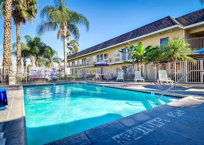 Motel 6-, Ca - South