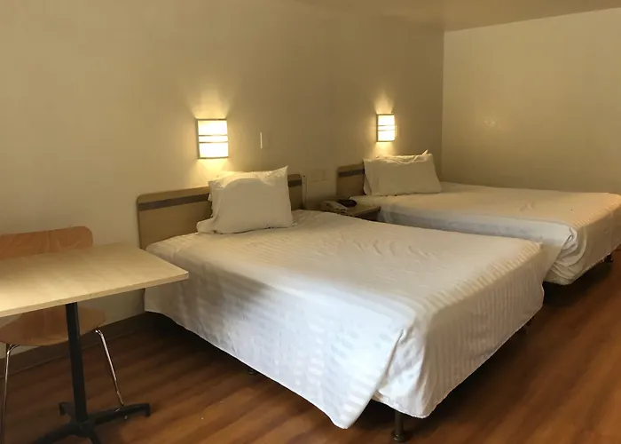 Travelodge By Wyndham Fayetteville