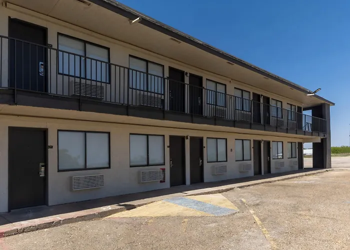 Super 8 By Wyndham Big Spring