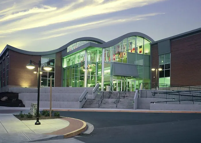 University Inn And Suites