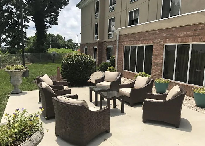 Holiday Inn Express Hotel & Suites High Point South By Ihg