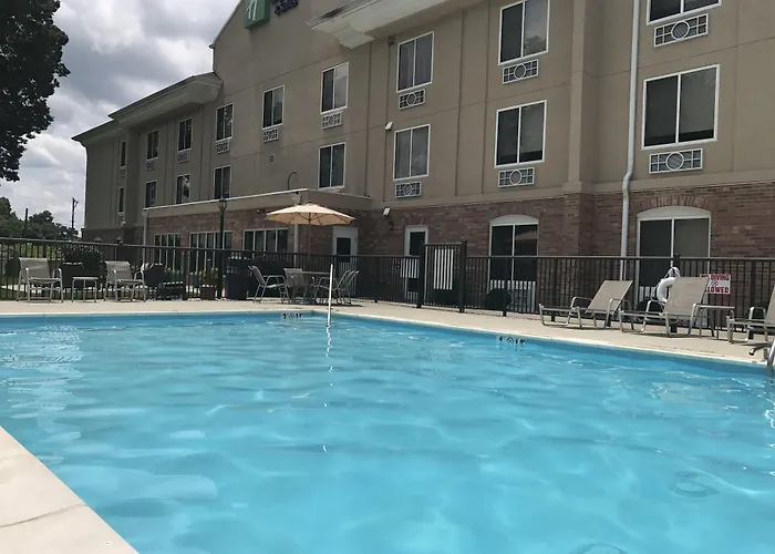 Holiday Inn Express Hotel & Suites High Point South By Ihg