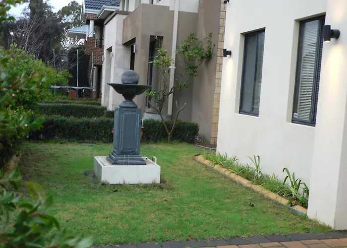 Master Retreat At Private Estate Near Perth City