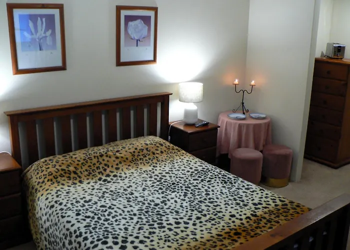 Master Retreat At Private Estate Near Perth City