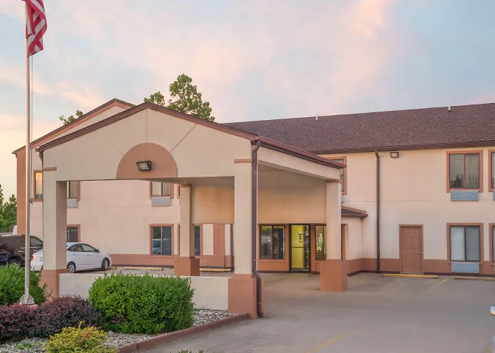 Super 8 By Wyndham Vincennes