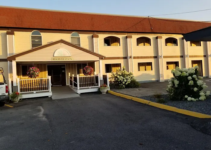 All Seasons Inn & Suites
