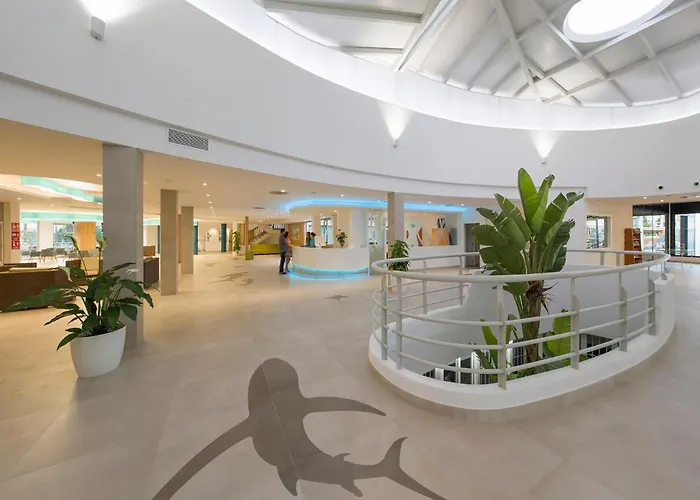 Marvell Club Hotel & Apartments