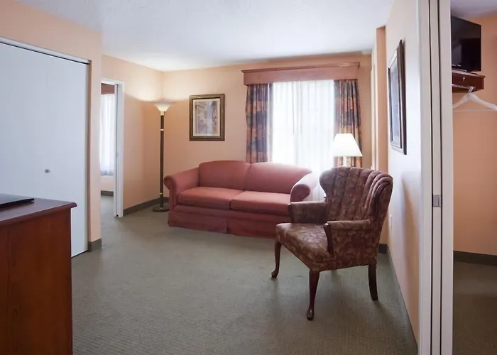 Grandstay Hotel & Suites Ames