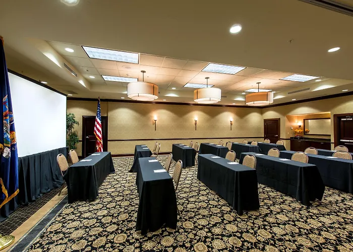 Hampton Inn & Suites Albany-Downtown