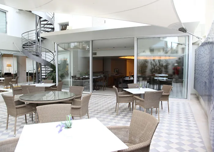 Atrion Hotel