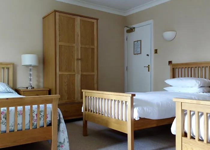 Bell House Hotel & Restaurant Sutton Benger