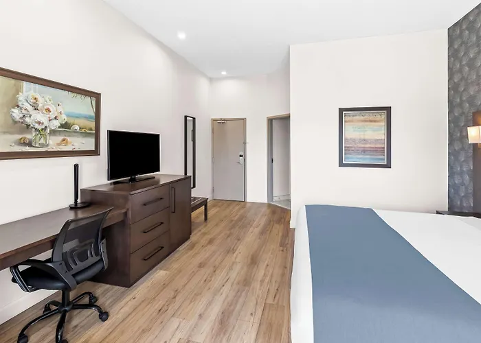 Best Western Plus Montreal East
