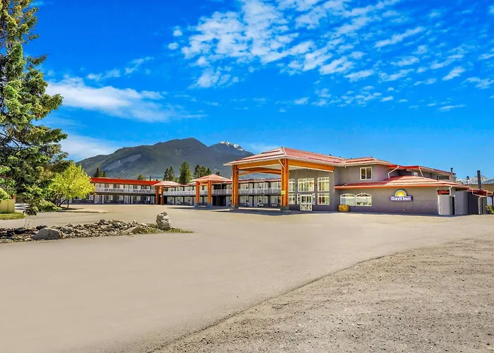 Days Inn By Wyndham Golden