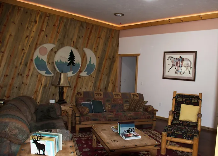 Diamondstone Guest Lodges La Pine