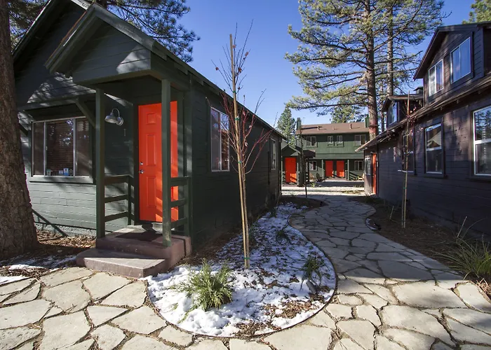 Noon Lodge