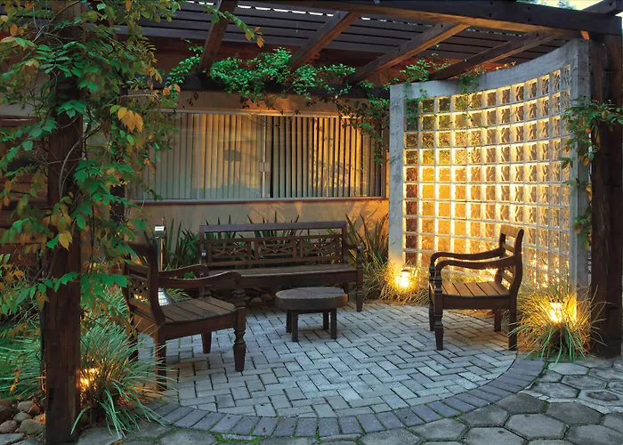 Lira Hotel